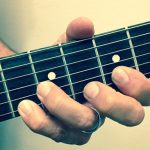 انگشتان و ناخن در گیتار