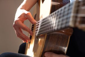 ناخن در نوازندگی